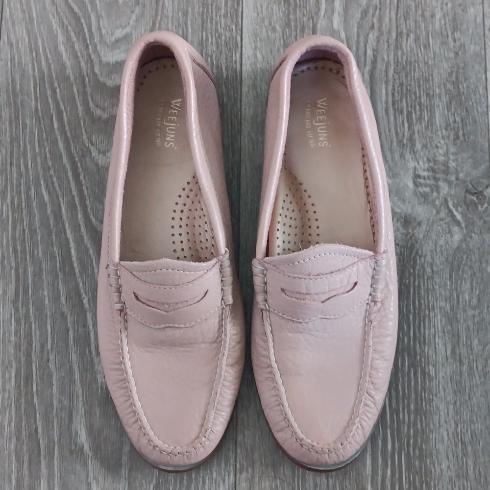 Weejuns Pink Lambskin Loafers Size 7.5